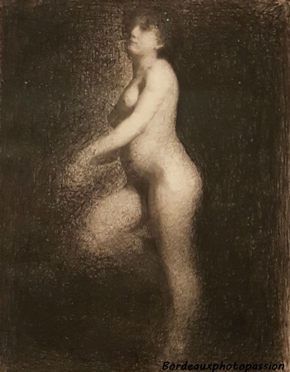 Nu féminin, Georges Seurat